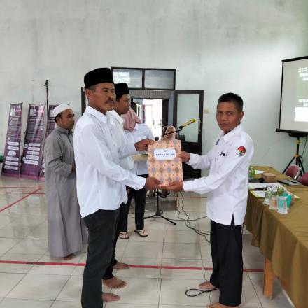 Pambakal Gunung Ulin Melantik Ketua RT Terpilih